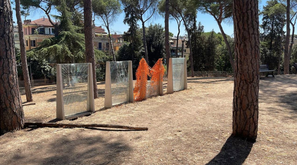 Canciller denuncia ataque fascista al monumento a Bolívar en Monte Sacro
