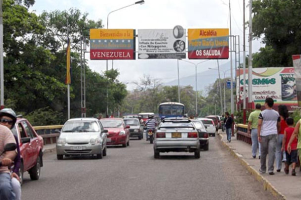 Vehículos de Venezuela que deseen ingresar a Colombia podrán adquirir el SOAT por 24 horas
