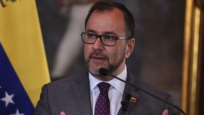 Canciller Gil fustiga declaraciones injerencistas del Secretario de Estado gringo