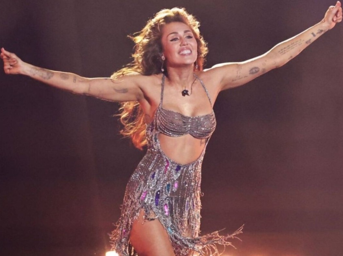 Demandan a Miley Cyrus por copiar tema de Bruno Mars