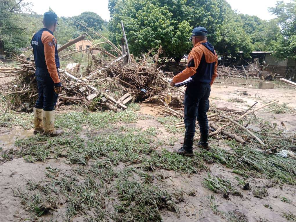 Lluvias dejan 16 viviendas anegadas al occidente de Falcón 