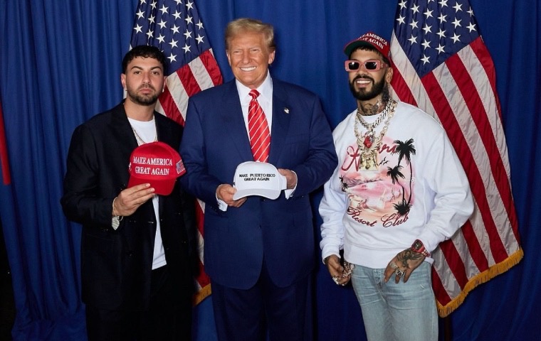 Los reguetoneros Anuel AA y Justin Quiles demuestran su apoyo a Trump en Pensilvania