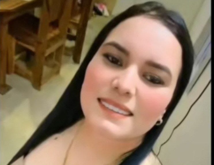Maestra murió mientras protegía a sus hijos de un tiroteo