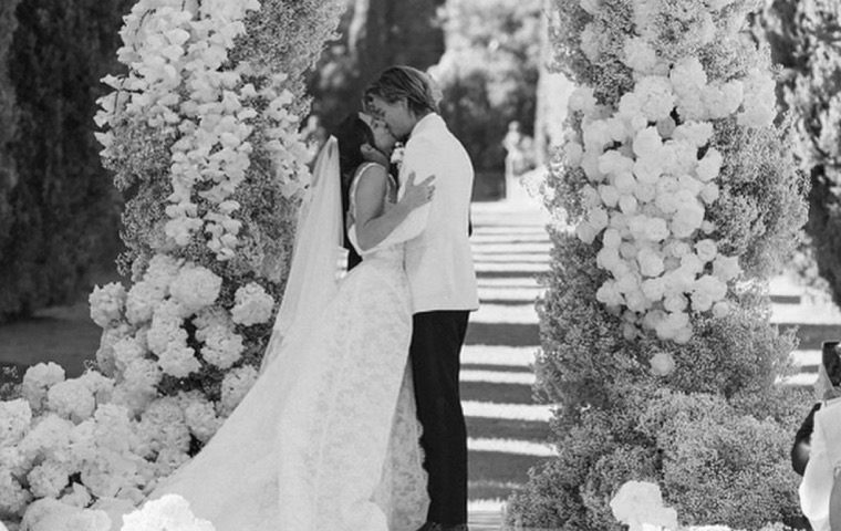 Estrella de “Stranger Things”, Millie Bobby Brown, compartió fotografías inéditas de su boda con Jake Bongiovi