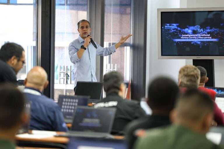 Inician la formación de profesionales en Inteligencia Artificial