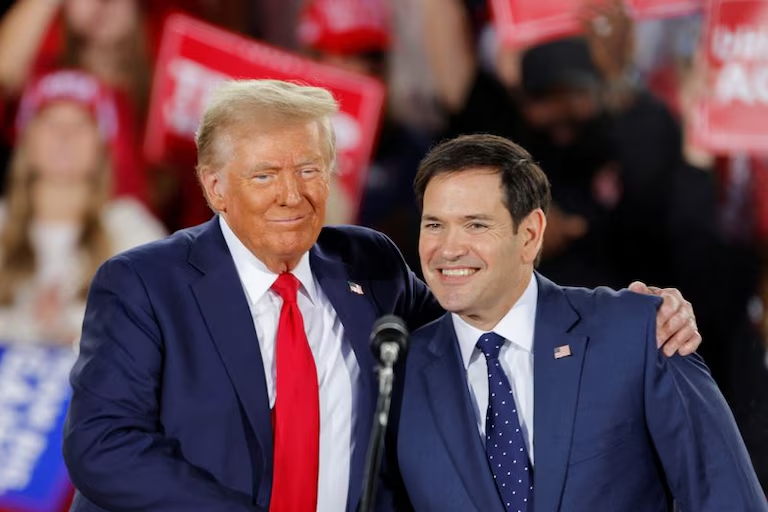Donald Trump evalúa nombrar a Marco Rubio como próximo secretario de Estado