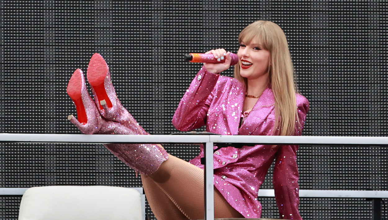 Billboard reconoce a Taylor Swift como icono del pop del siglo XXI