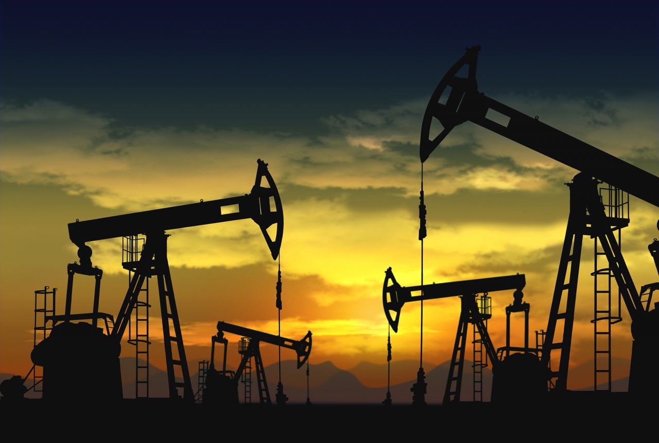 Petróleo cae a mínimo en 17 meses