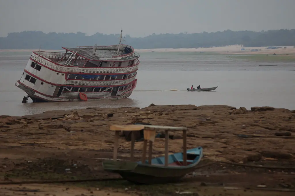 Sequía en la Amazonía afecta gravemente a más de 420 mil niños y niñas