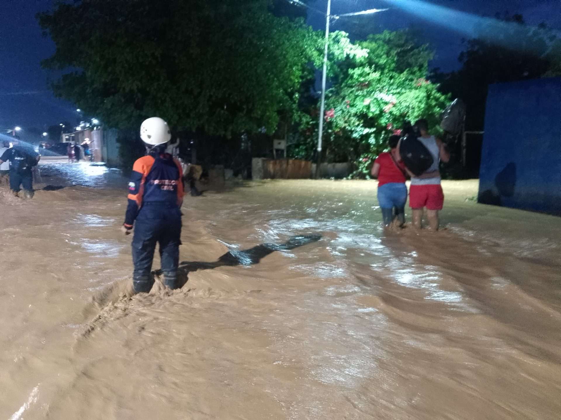 Vigilan cauces de quebradas y sistemas de drenajes en Barquisimeto