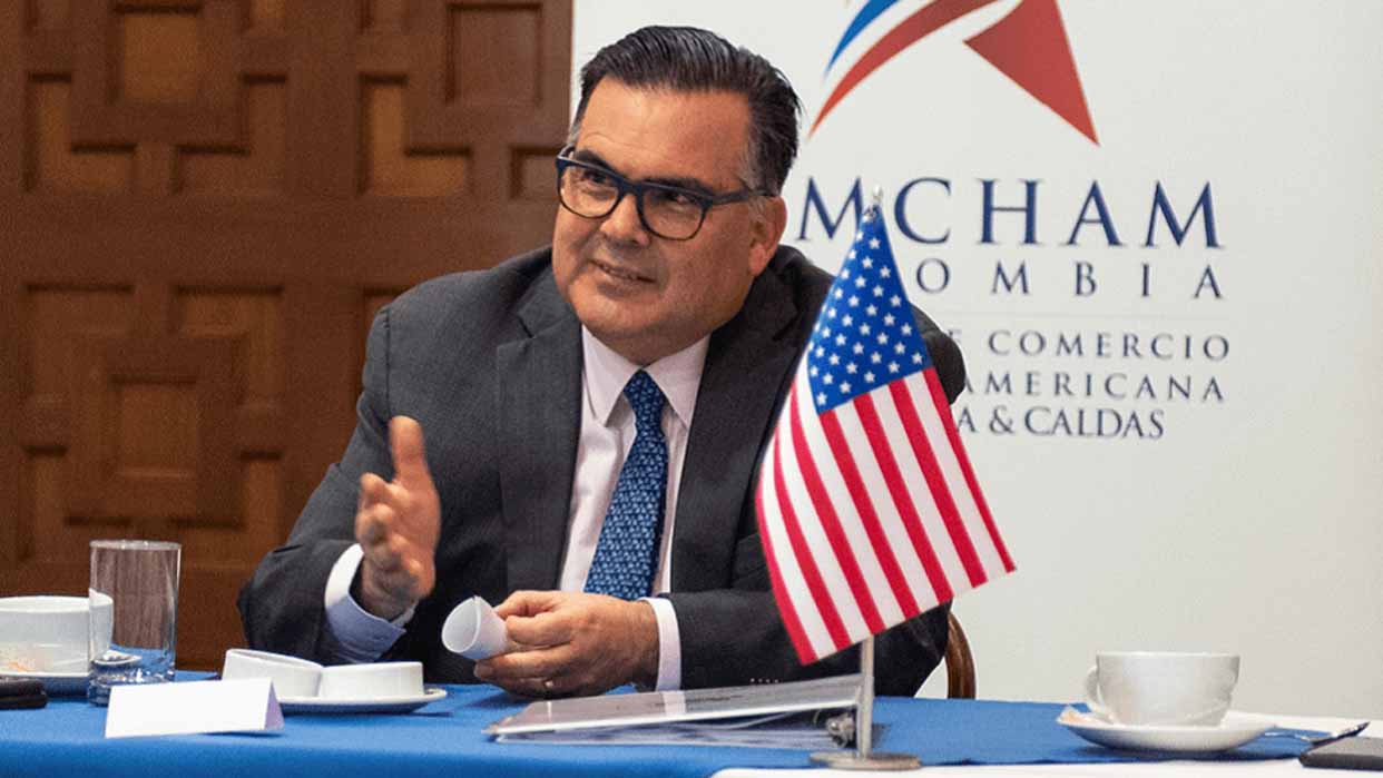 EEUU remueve de su cargo al embajador en Colombia, Francisco Palmieri tras crisis diplomática