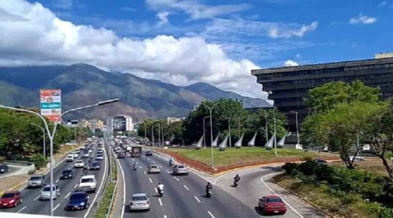 Cerrarán parcialmente la autopista Gran Cacique Guaicaipuro desde este domingo