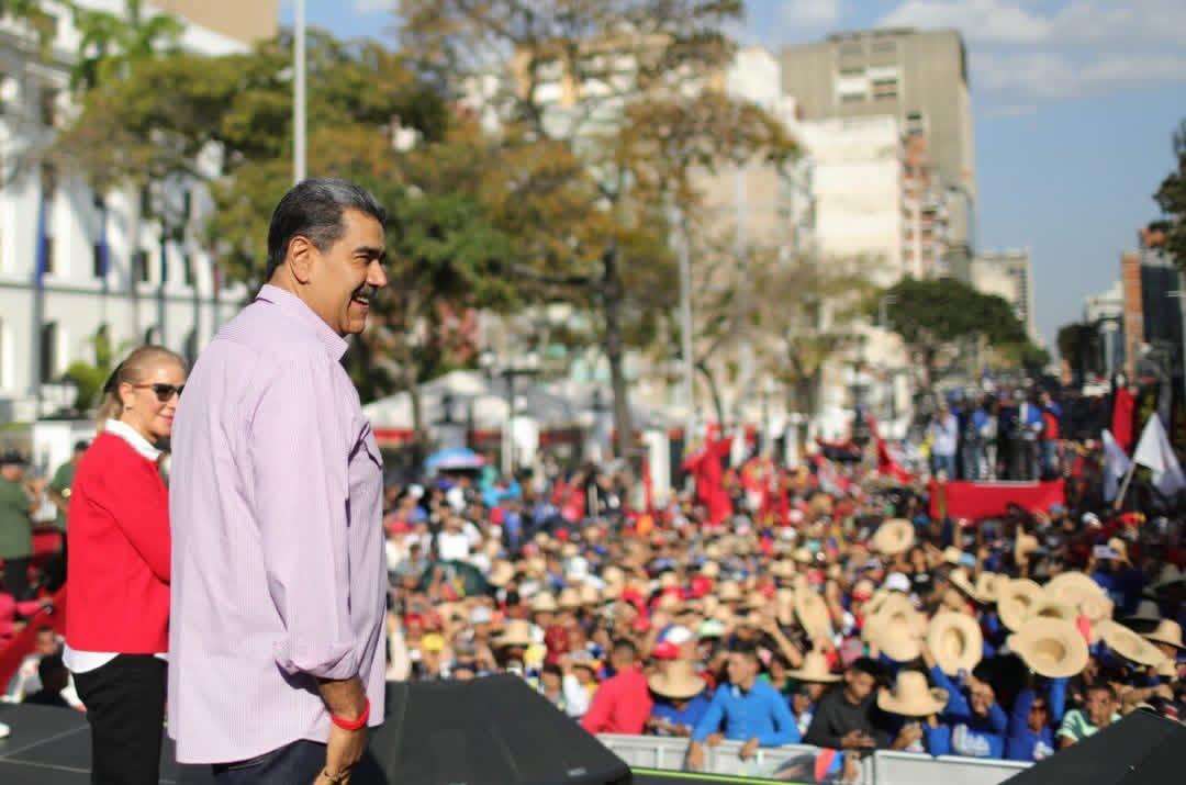 Maduro : somos los sobrevivientes de la masacre del 27F