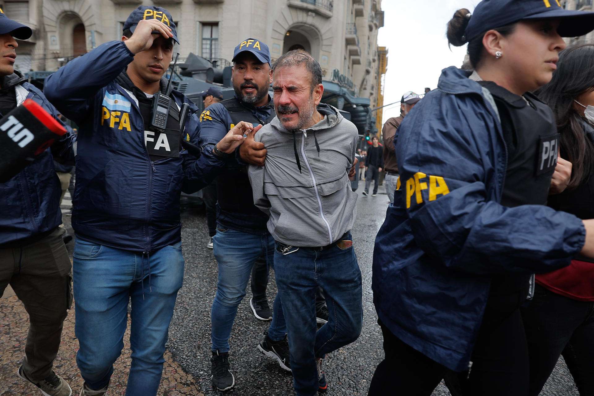 Califican de “brutal” la represión contra los jubilados