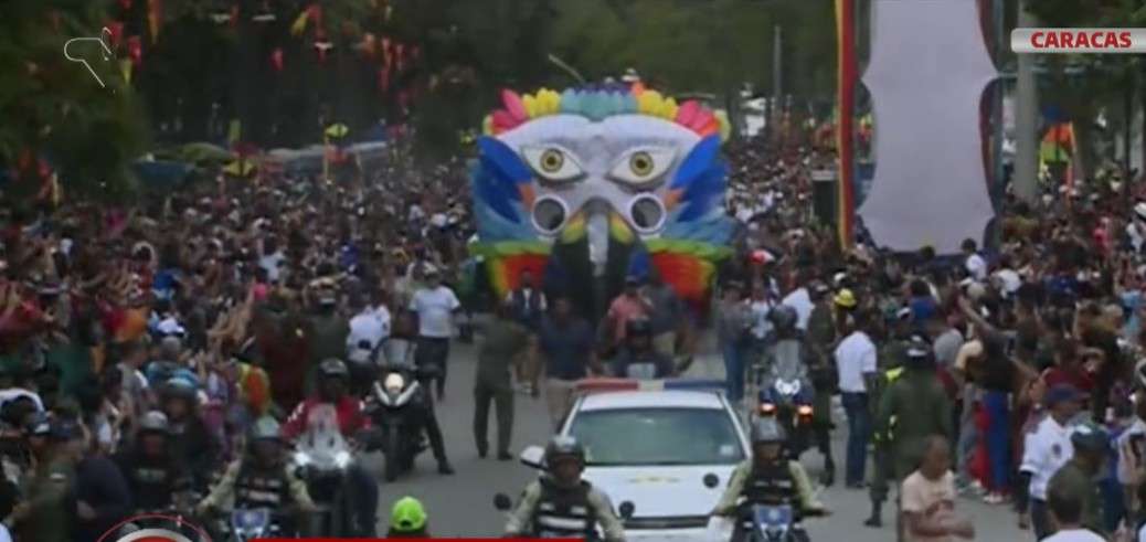 Carrozas llenan de color a Caracas con desfile en el Paseo Los Próceres