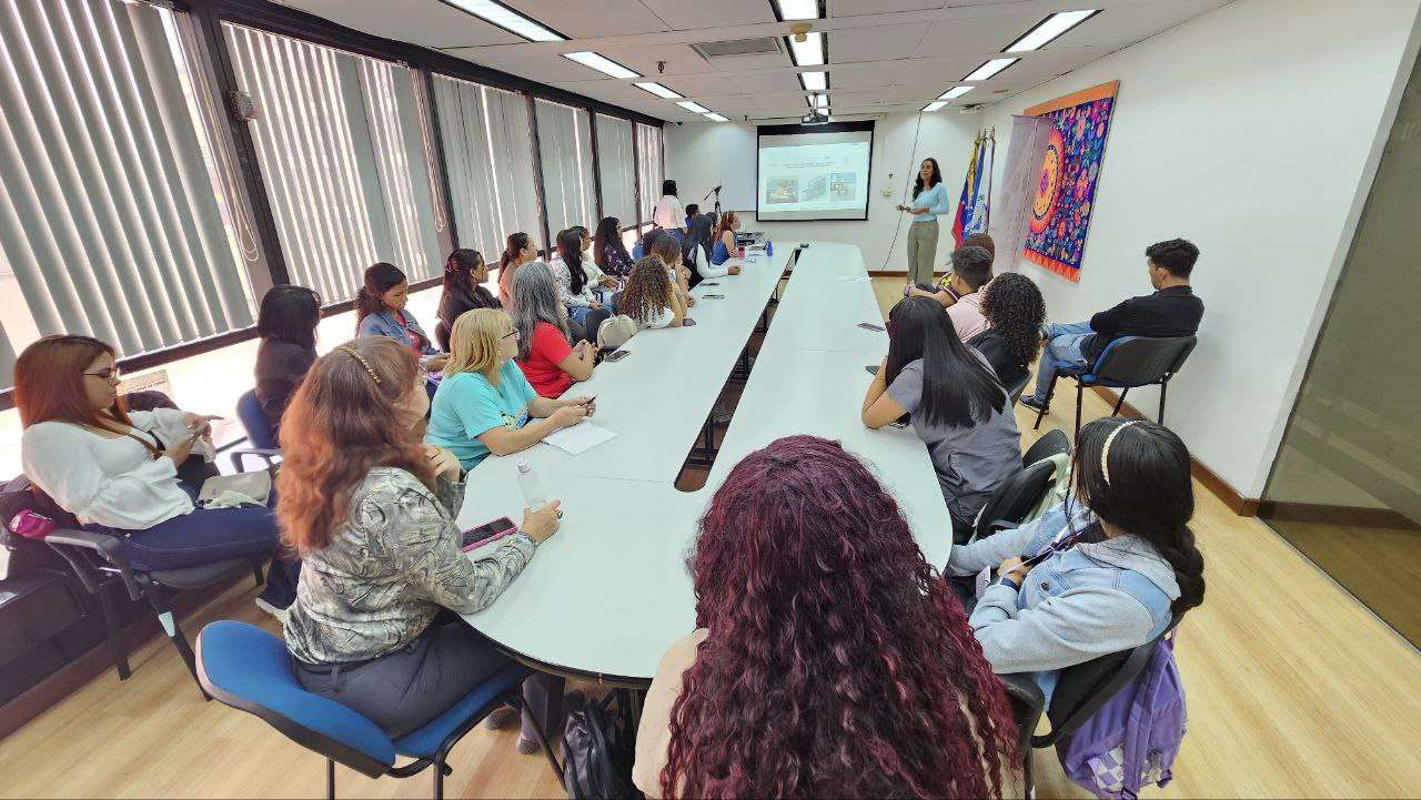 Destacan rol fundamental de las mujeres en el ámbito nuclear