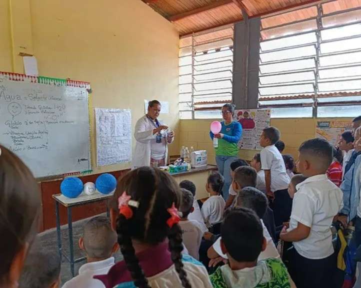 Estudiantes recibieron formación sobre robótica en Guárico
