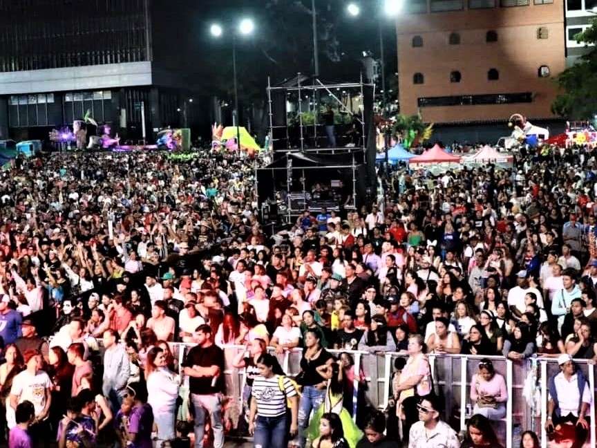 La octavita de Carnaval retumbó en la Diego Ibarra