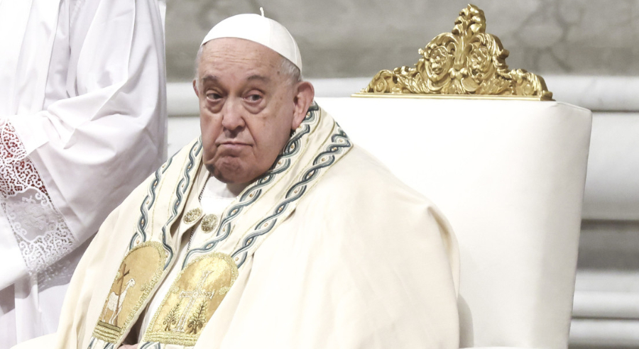 El papa Francisco sufre una neumonía bilateral y presenta "un cuadro complejo"