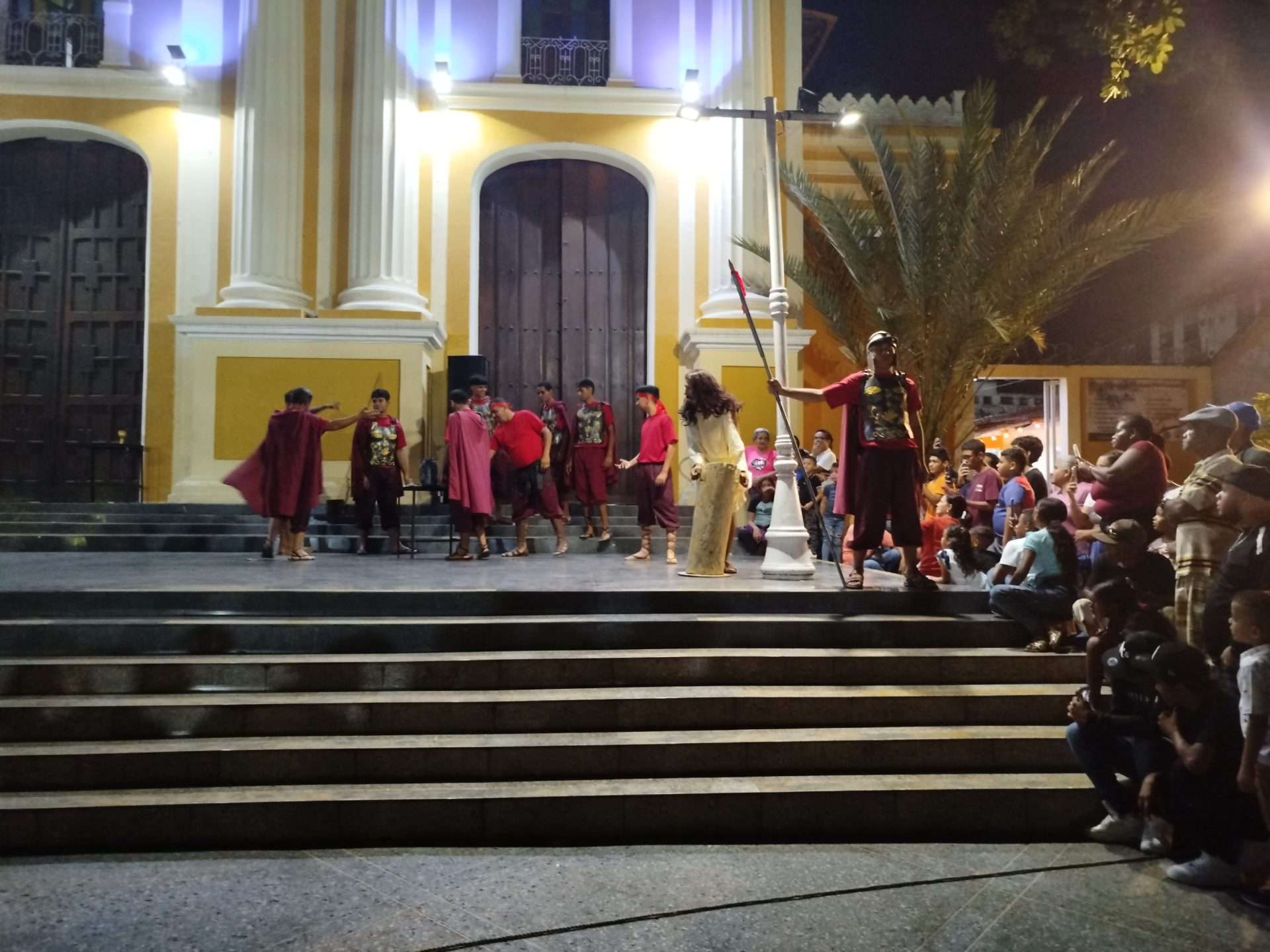 Charallave se conmovió con la representación de La Pasión de Cristo 2025