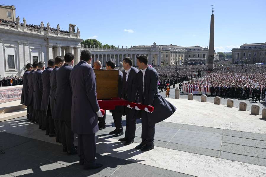 Más de 250.000 personas asistieron al funeral del papa Francisco