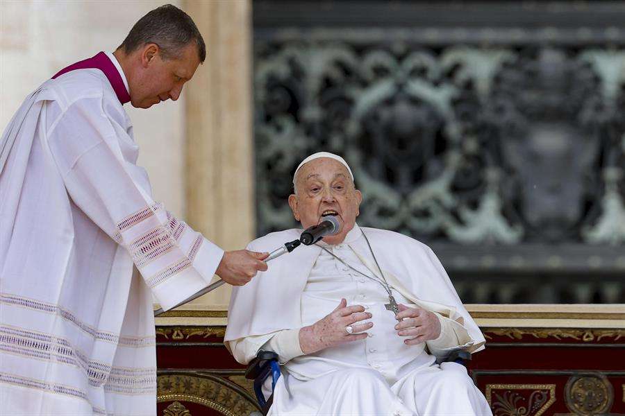 Papa Francisco a los fieles: Buen Domingo de Ramos, buena Semana Santa