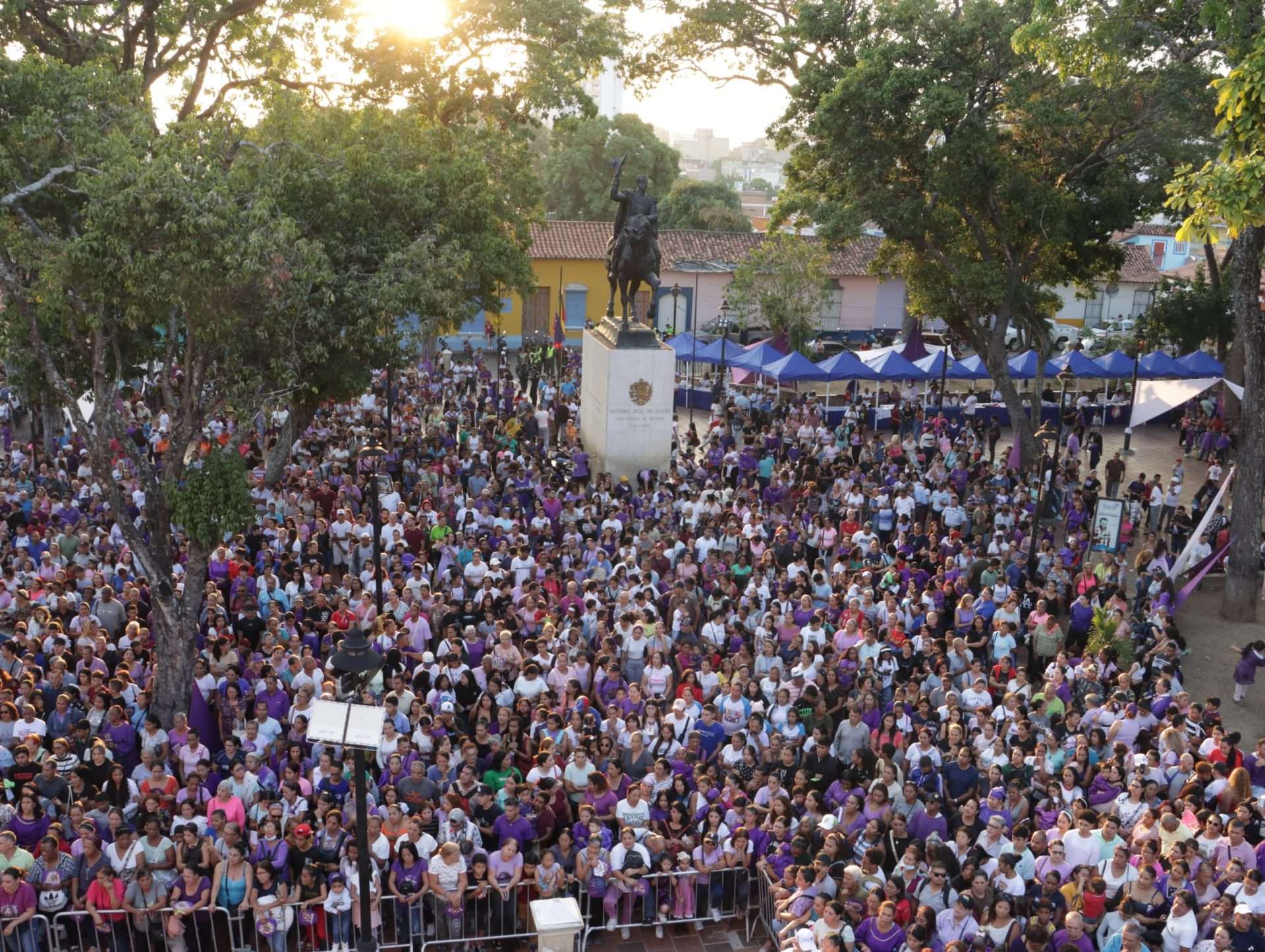 Petare desbordó su fe en la misa y procesión del Nazareno