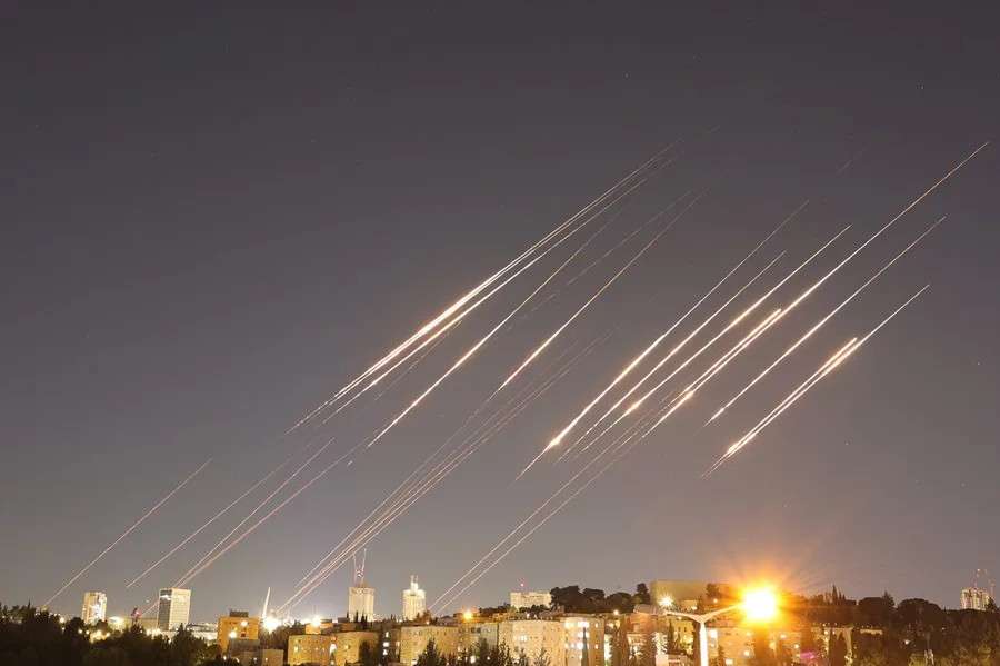 Cae séptima oleada de misiles iraníes sobre Israel