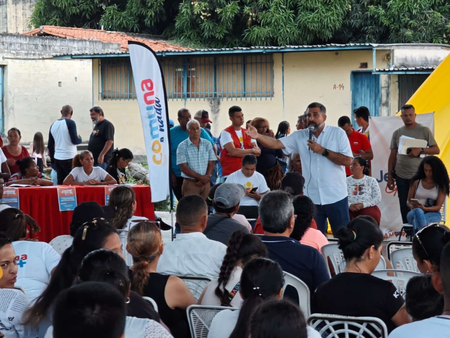 Juventud de Caracas debate proyectos para consulta del próximo 27-Jul