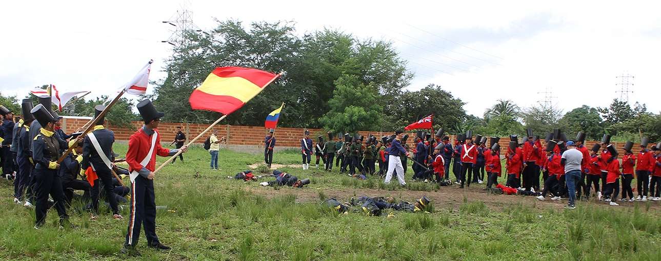 Más de 350 estudiantes escenificaron la Batalla de Carabobo