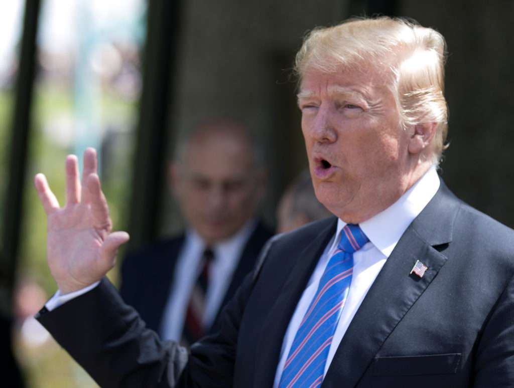 Trump amenaza a Irán y pide a los ciudadanos evacuar Teherán