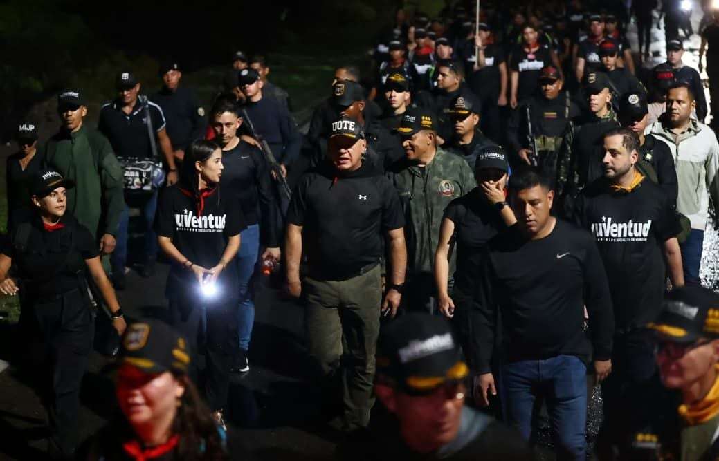 Jpsuv realizó marcha nocturna de 10 kilómetros