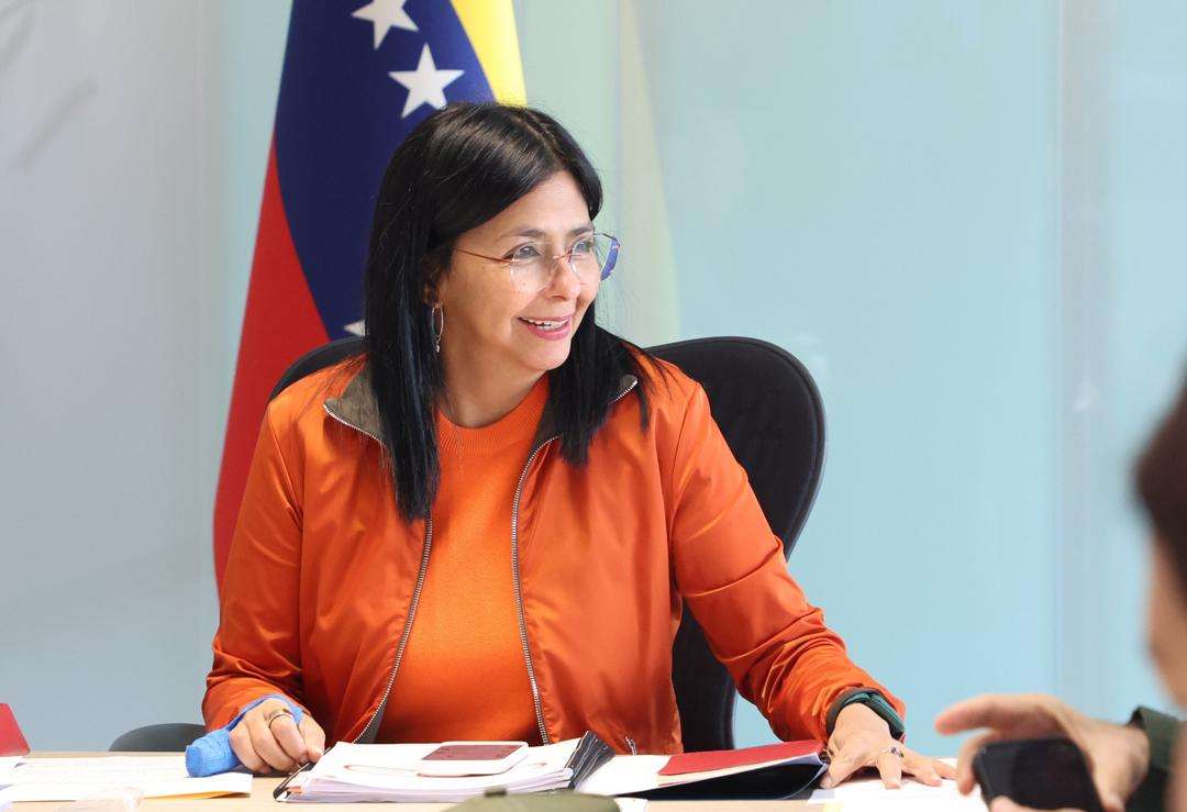 Vicepresidenta evalúa metas de producción en hidrocarburos