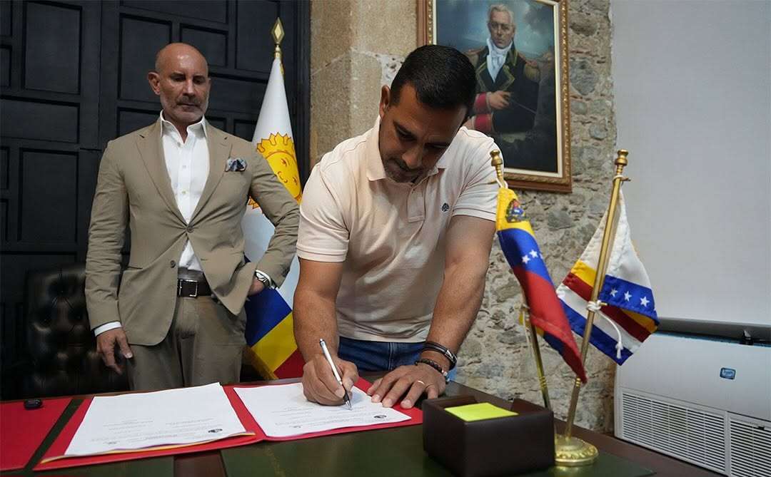 Firman alianza para impulsar explotación minera en La Guaira