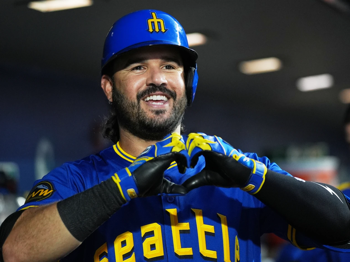 Eugenio Suárez ganó el Premio Luis Aparicio 2025