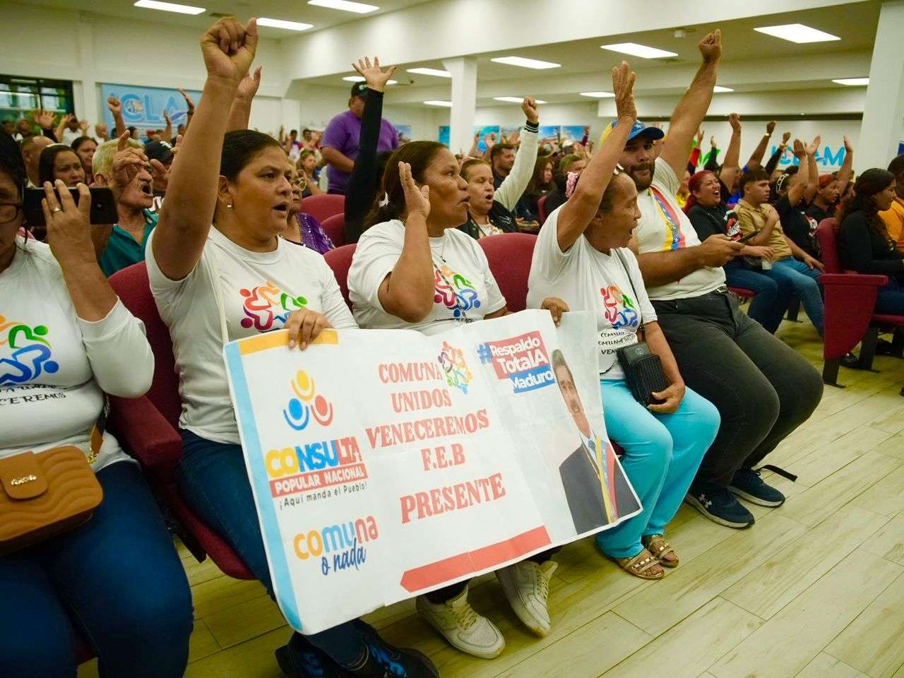 Comunas firman convenio con fondo del Consejo Federal de Gobierno