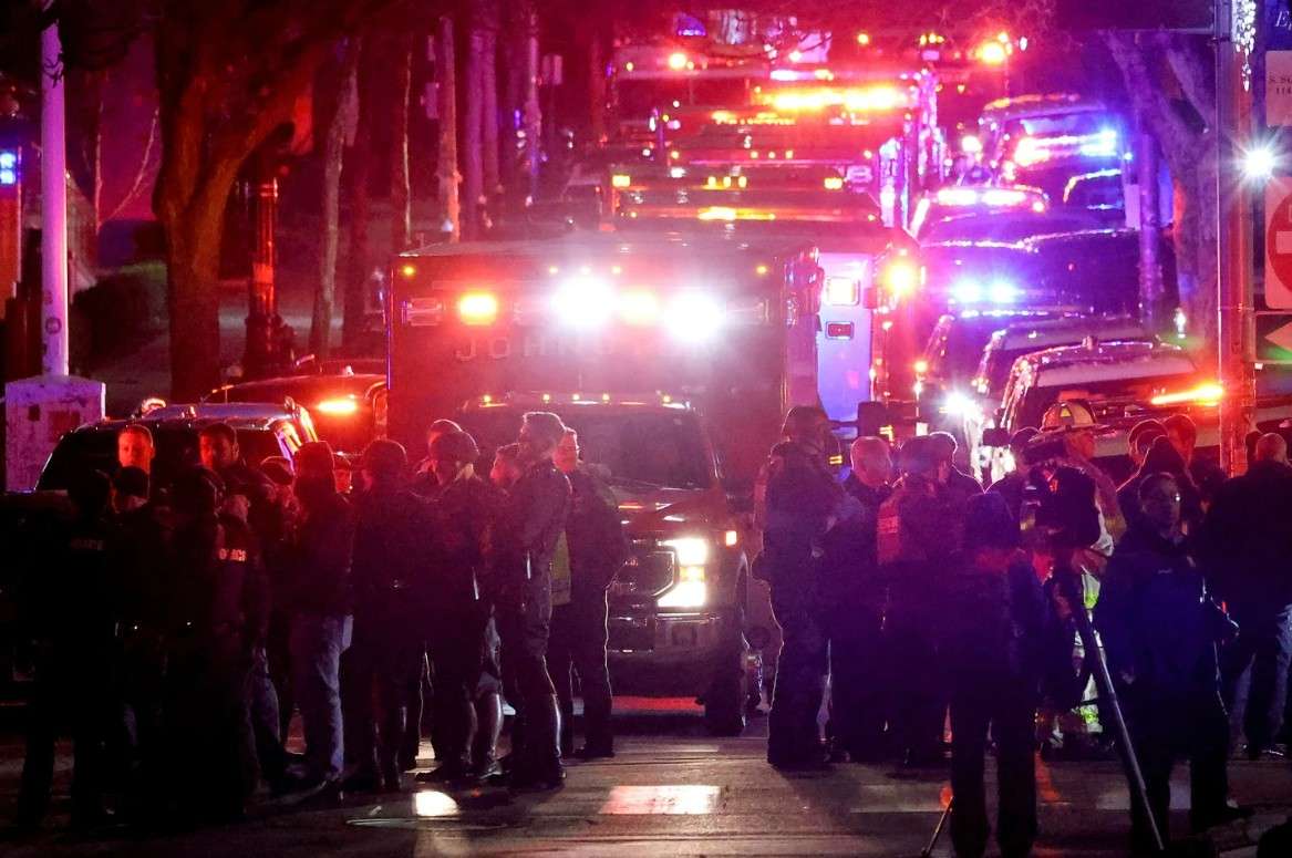 Confirman dos muertos y ocho heridos tras tiroteo en universidad de EEUU