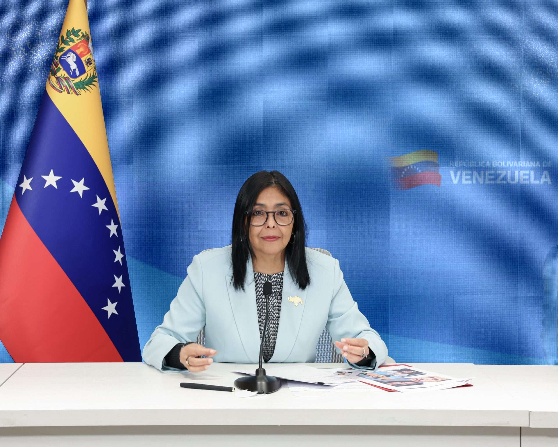 Delcy Rodríguez: el objetivo real es robarse el petróleo sin pagar nada