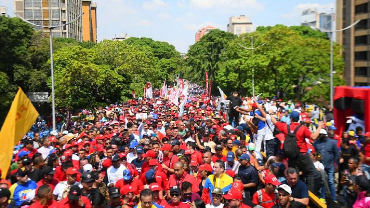 En las regiones también marcharon contra la piratería e injerencia de EEUU