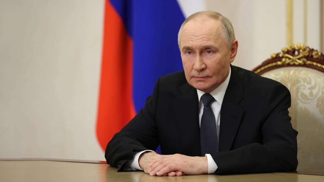 Putin reafirma disposición de poner fin al conflicto en Ucrania por vía pacífica