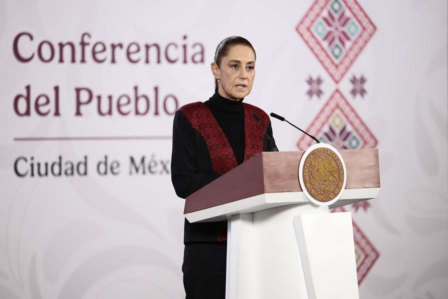 Sheinbaum ofrece "reparación integral" a víctimas del accidente ferroviario