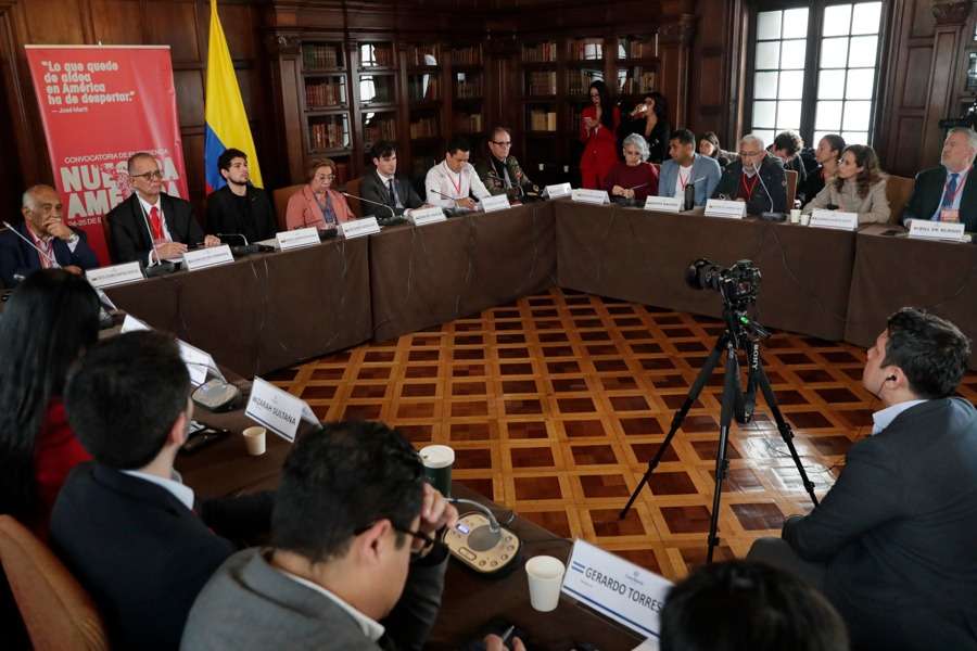 Comienza cumbre de emergencia en defensa de la soberanía de Latinoamérica