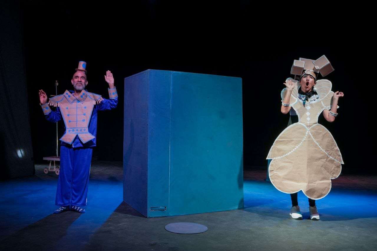 La obra de teatro "La luna y el niño" invita a crear mundos con las palabras