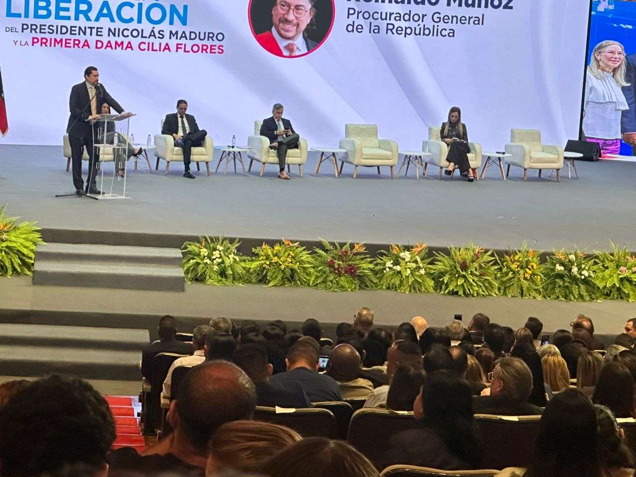 Procurador General aseguró que al Presidente de la República le asiste una inmunidad