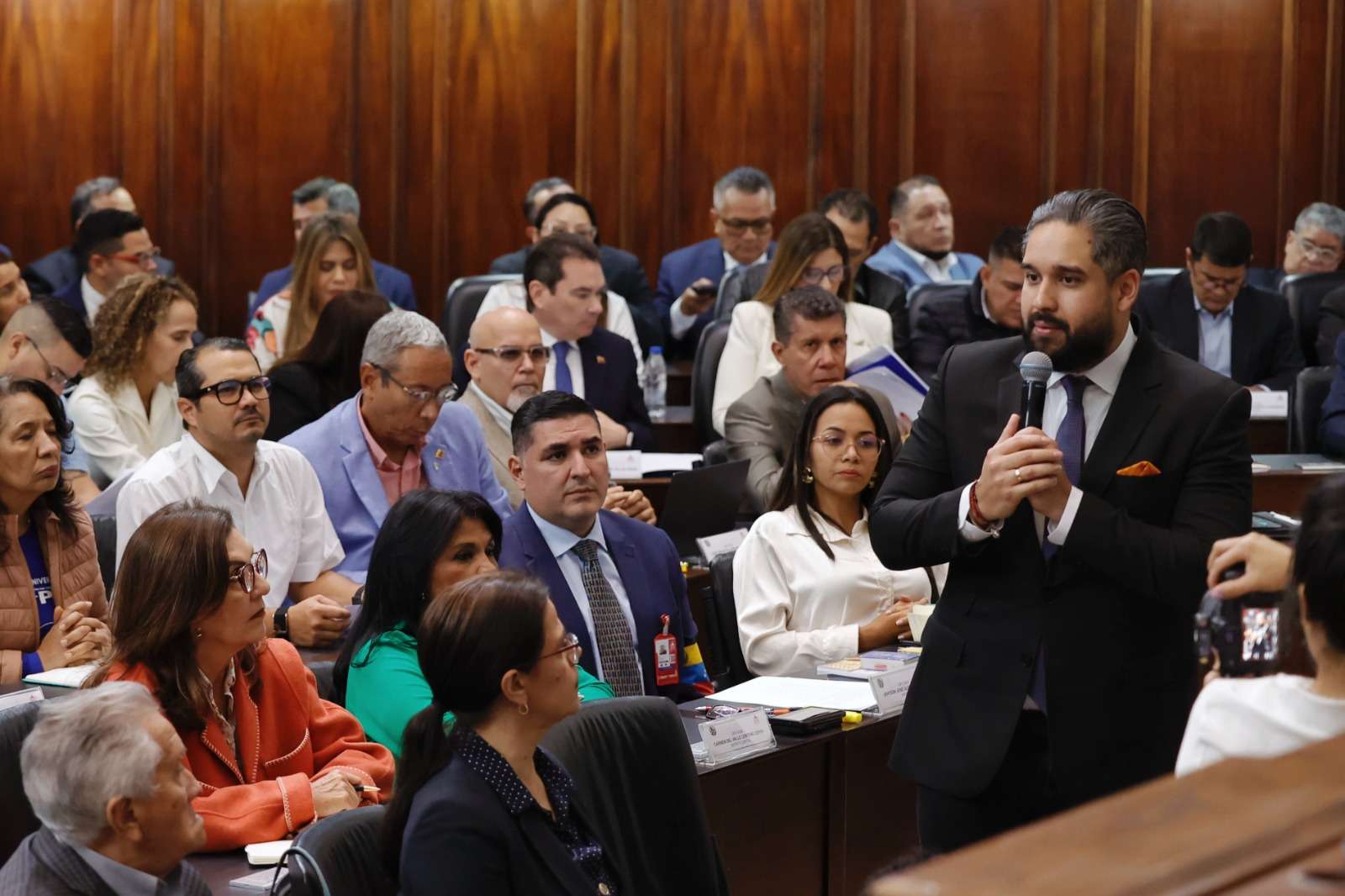 Maduro Guerra: tenemos que lograr que la política se haga sin violencia