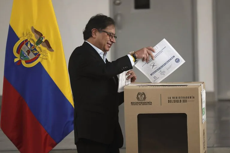 Petro advierte riesgo de fraude en legislativas