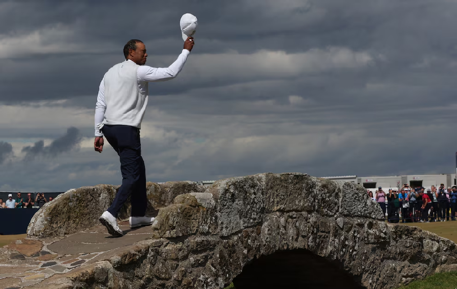 La policía encontró pastillas de opioides en los bolsillos de Tiger Woods luego de su accidente vial