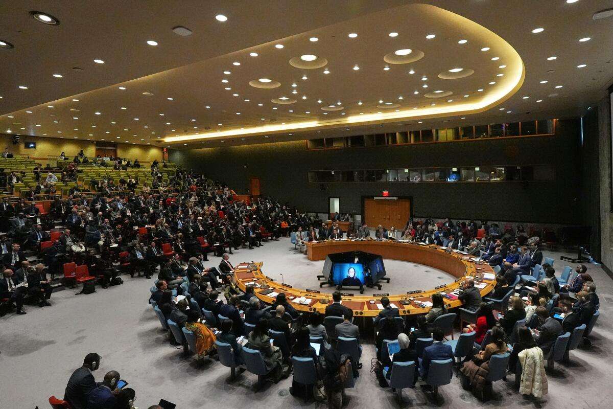 ONU pide a Irán que cese bombardeos y omite referirse a EEUU e Israel