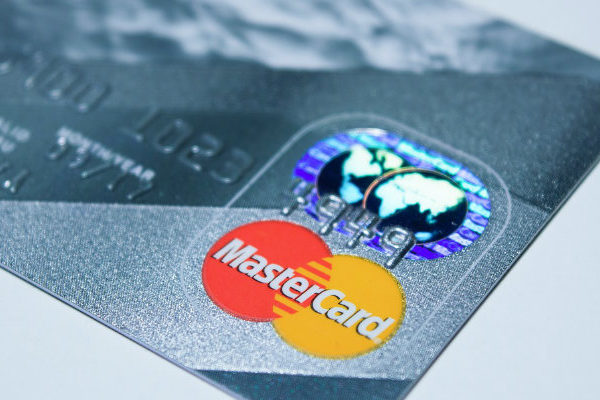 planea integrar activos digitales en sistema financiero tradicional