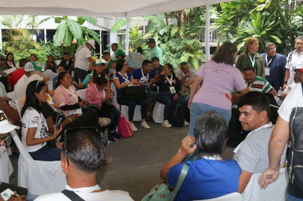 Delegaciones avanzan en debates ambientales por la Madre Tierra